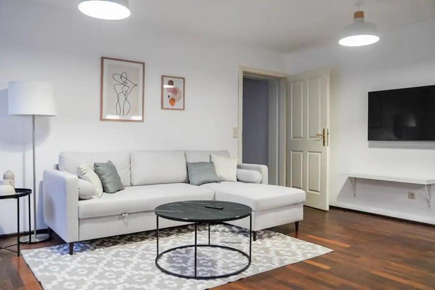 默德林Authentic Austrian Flat In The South Of Vienna公寓 外观 照片