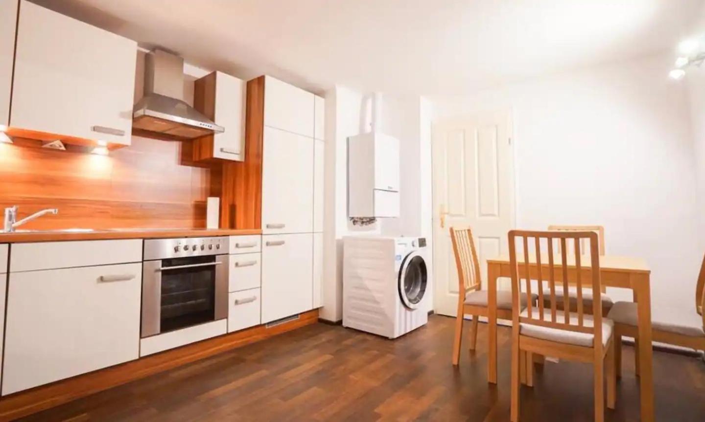 默德林Authentic Austrian Flat In The South Of Vienna公寓 外观 照片