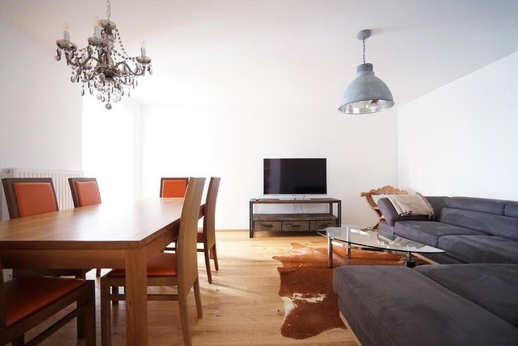 默德林Authentic Austrian Flat In The South Of Vienna公寓 外观 照片