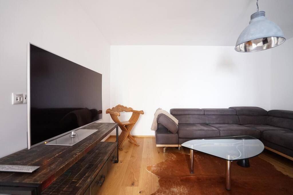 默德林Authentic Austrian Flat In The South Of Vienna公寓 外观 照片