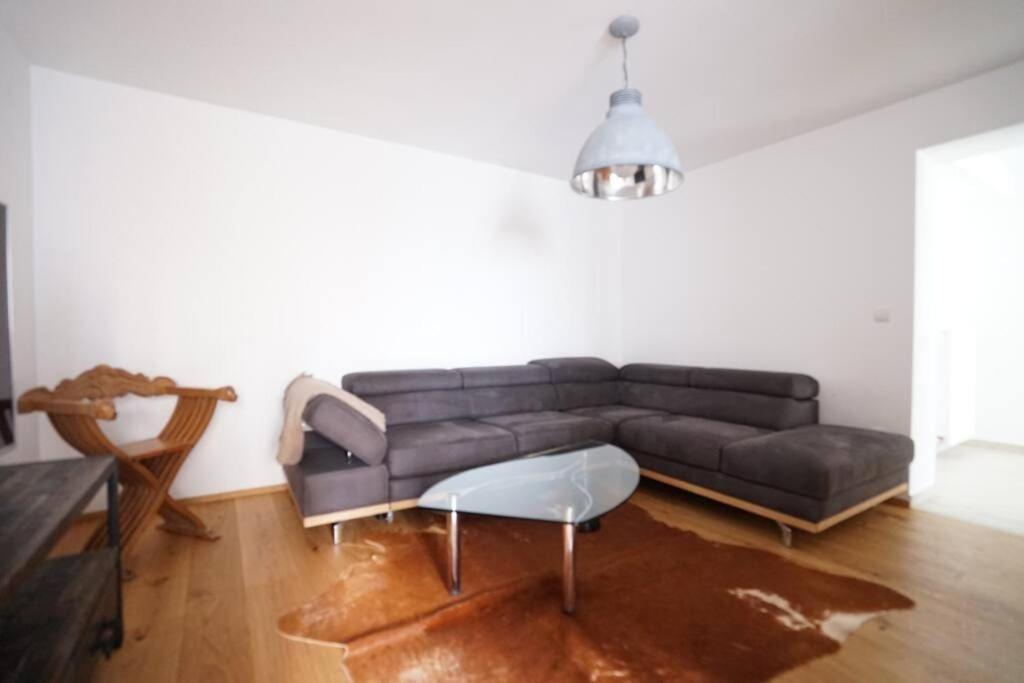 默德林Authentic Austrian Flat In The South Of Vienna公寓 外观 照片